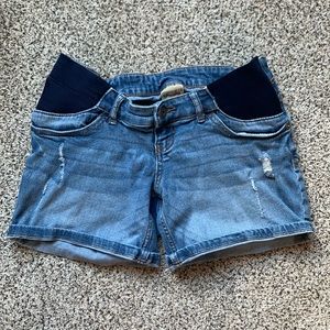Maternity shorts